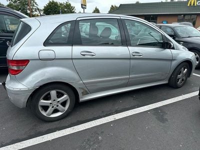 Mercedes B200