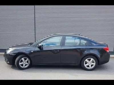 Gebraucht Chevrolet Cruze 113 PS (83 kW) 2010 Schwarz Limousine