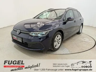 Używany VW Golf VIII Life 150 KM (110 kW) 2024 Niebieski Kombi