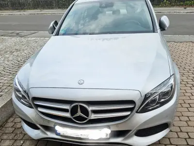 Gebraucht Mercedes C180 156 PS (114 kW) 2015 Silber Limousine