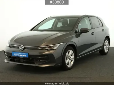 Usata VW Golf VIII Life 150 CV (110 kW) 2024 Grigio Berlina