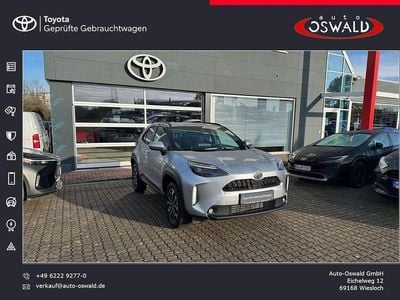 Silber Gebraucht 2025 Toyota Yaris Cross Team SUV | 27.250 € (Fairer Preis)