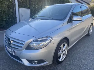 Gebraucht Mercedes B180 AMG Edition 1 122 PS (89 kW) 2012 Kleinwagen