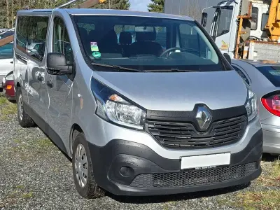 Gebraucht Renault Trafic 95 PS (69 kW) 2016 Platingrau Van / Kleinbus