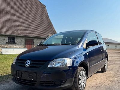 Gebraucht VW Fox 56 PS (41 kW) 2005 Blau Kleinwagen