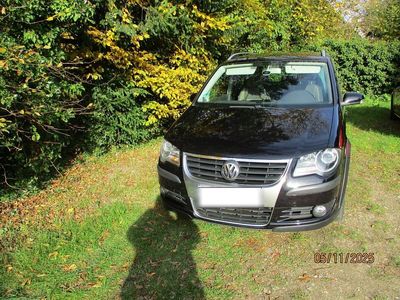 VW Touran Cross