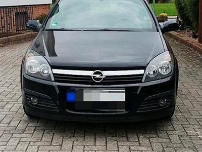 Gebraucht Opel Astra 104 PS (76 kW) 2006 Schwarz Kombi