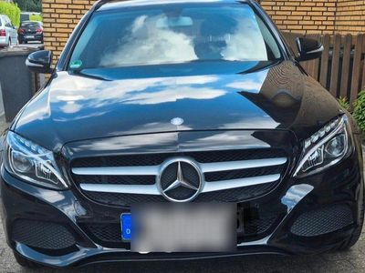 Schwarz Gebraucht 2015 Mercedes 200 Kombi | 12.480 €