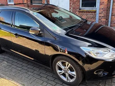 Brugt Ford Focus Trend 101 HK (74 kW) 2013 Sort Stationcar