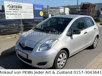 Brugt Toyota Yaris Cool 69 HK (50 kW) 2009 Sølv Hatchback