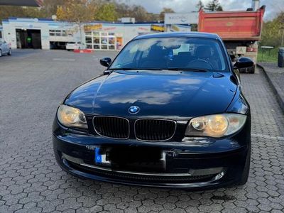 Gebraucht BMW 118 143 PS (105 kW) 2008 Schwarz Kleinwagen