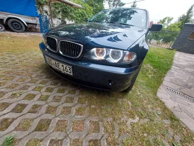 Gebraucht BMW 320 Lifestyle 150 PS (110 kW) 2005 Blau Limousine