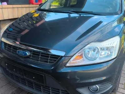Gebraucht Ford Focus 100 PS (73 kW) 2008 Grau Limousine