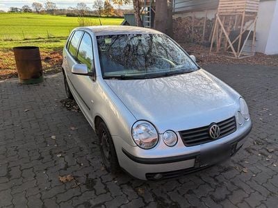 Silber Gebraucht 2002 VW Polo Kleinwagen | 1.000 € (Fairer Preis)