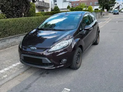 Gebraucht Ford Fiesta Trend 82 PS (60 kW) 2009 Violett Limousine