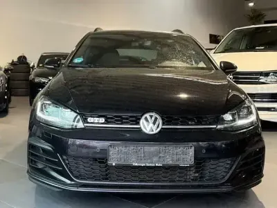 Second-hand VW Golf VII GTD 184 CP (135 kW) 2017 Negru Break