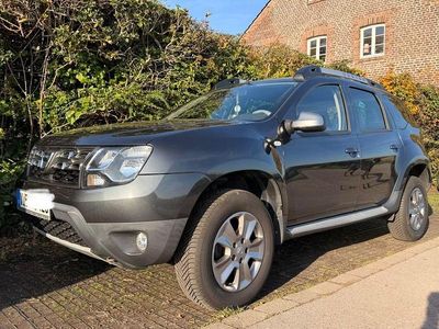Grau Gebraucht 2015 Dacia Duster SUV | 7.499 € (Guter Preis)
