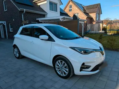 Second-hand Renault Zoe 79 kW (108 CP) 2021 Alb Hatchback