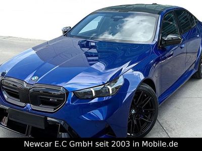 Neu BMW M5 Performance 585 PS (430 kW) 2025 Marina bay blau metallic Limousine