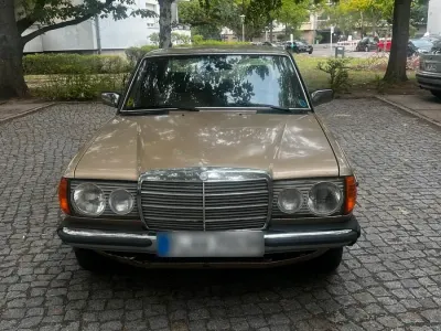 Gebraucht Mercedes E230 136 PS (100 kW) 1982 Limousine