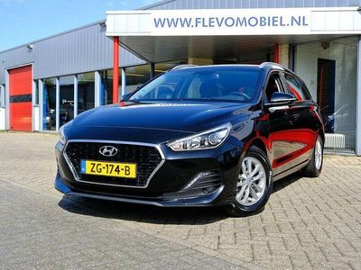 Gebraucht Hyundai i30 Comfort 140 PS (102 kW) 2019 Schwarz Kombi