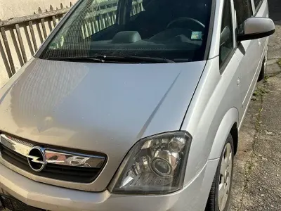 Używany Opel Meriva Innovation 90 KM (66 kW) 2008 Srebrny Minivan