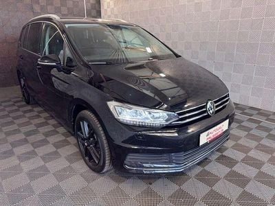 Schwarz Gebraucht 2022 VW Touran Active Van / Kleinbus | 25.580 € (Fairer Preis)