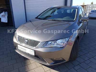Grau Gebraucht 2015 Seat Leon ST Style Kombi | 9.500 € (Fairer Preis)