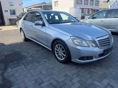 Gebraucht Mercedes E220 170 PS (125 kW) 2010 Iridiumsilber  metalliclack Limousine
