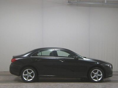 Second-hand Mercedes A250 Style 218 CP (160 kW) 2022 Negru Berlinǎ