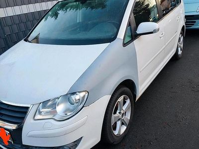Gebraucht VW Touran 140 PS (102 kW) 2008 Weiß Van / Kleinbus
