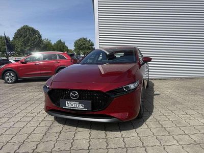 Soul red crystal metallic Neu 2025 Mazda 3 Center-Line Limousine | 29.990 €