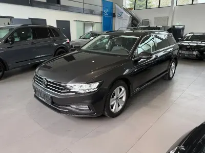 Gebraucht VW Passat Business 150 PS (110 kW) 2022 Grau Kombi