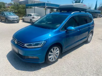 Gebraucht VW Touran Highline 190 PS (139 kW) 2019 Blau Van / Kleinbus