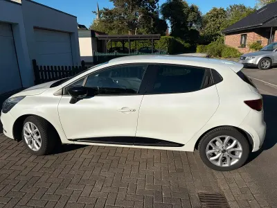 Usado Renault Clio IV Collection 90 HP (66 kW) 2019 Branco Citadino