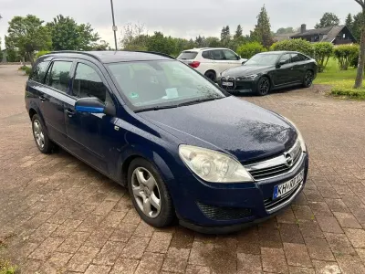 Gebraucht Opel Astra Edition 101 PS (74 kW) 2007 Blau Limousine