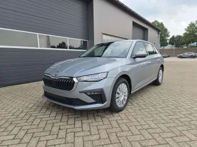 Neu Skoda Scala Selection 116 PS (85 kW) 2026 Smokey diamondsilber metallic Kleinwagen