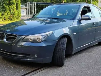 Gebraucht BMW 523 190 PS (139 kW) 2009 Grau Limousine