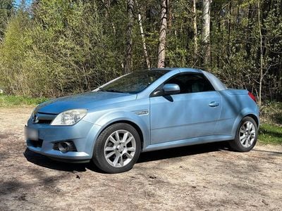 Usata Opel Tigra 125 CV (91 kW) 2007 Blu Cabrio