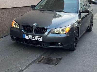 Gebraucht BMW 525 177 PS (130 kW) 2004 Grau Limousine
