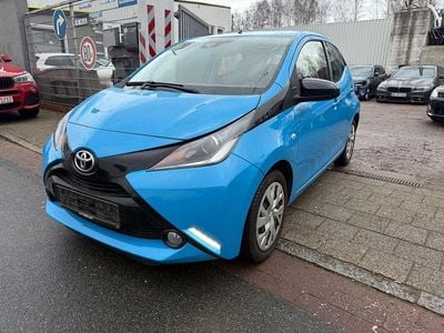Usata Toyota Aygo X-cite 69 CV (50 kW) 2015 Blu Utilitaria