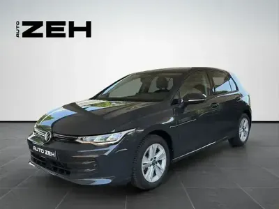 Gebraucht VW Golf VIII Life 116 PS (85 kW) 2025 Grau Limousine
