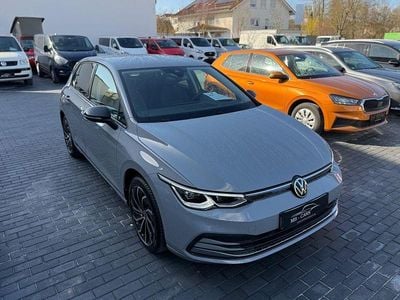Gebraucht VW Golf VII Life 150 PS (110 kW) 2021 Grau Kleinwagen