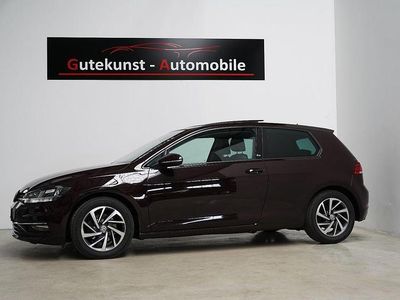 Używany VW Golf VII Sound 125 KM (91 kW) 2018 Czarny Sedan/Limuzyna
