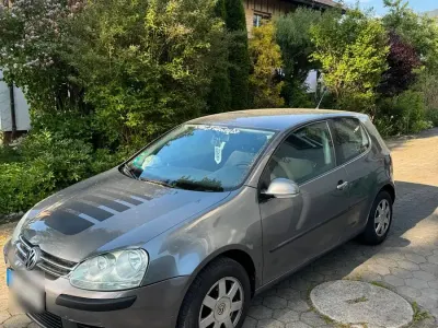 Gebraucht VW Golf IV 75 PS (55 kW) 2005 Grau Limousine
