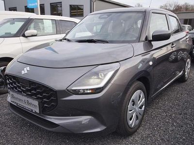 Mineral gray Neu 2025 Suzuki Swift Club Limousine | 19.440 €