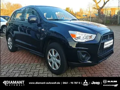 Używany Mitsubishi ASX Basis 117 KM (86 kW) 2016 Czarny SUV