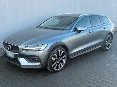 Gebraucht Volvo V60 CC Pro 190 PS (139 kW) 2020 Grau Kombi