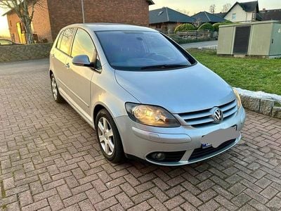 Gebraucht VW Golf V 115 PS (84 kW) 2005 Silber Kleinwagen