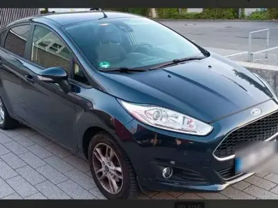 Gebraucht Ford Fiesta Celebration 101 PS (74 kW) 2016 Blau Kleinwagen